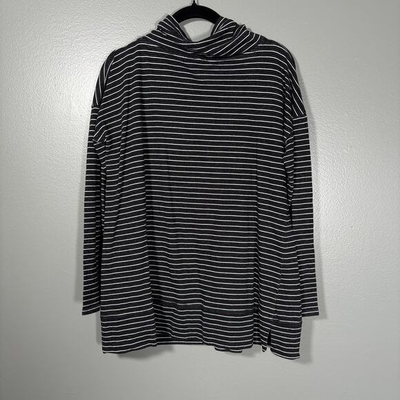 Cable & Gauge Women's Black & White Striped Tunnel Neck Sweatshirt - Size Medium - Picture 6 of 6